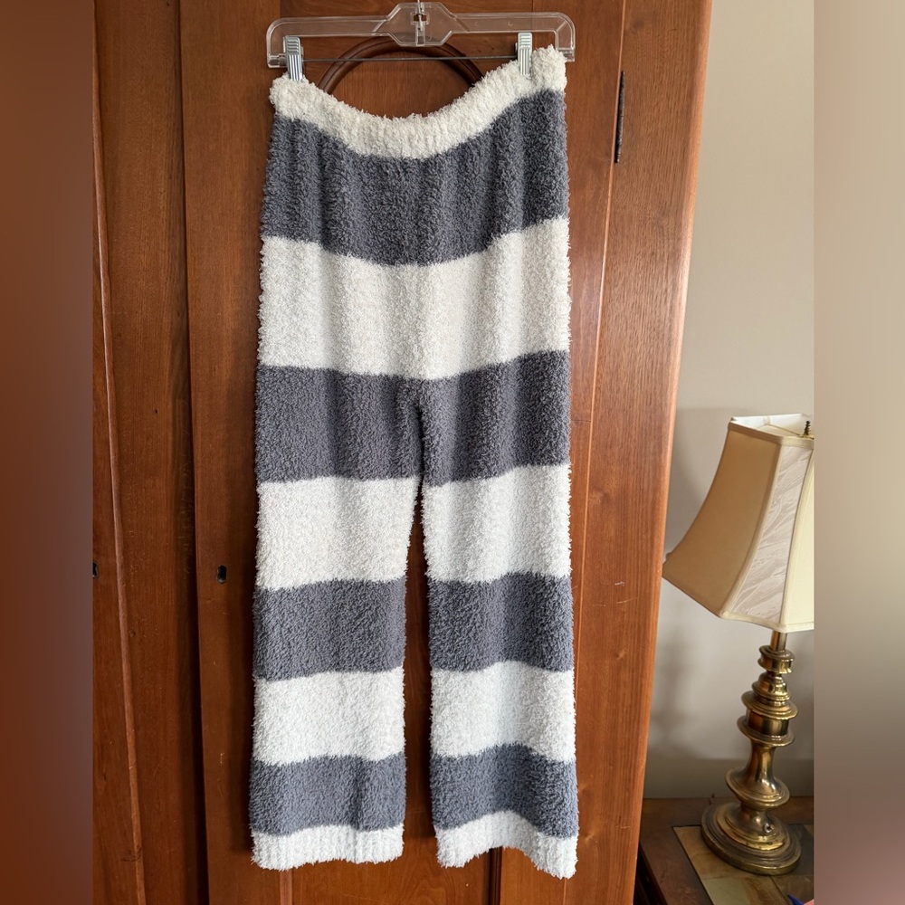 POL Gray and White Striped Pants - Picture 2 of 4